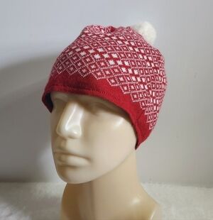 Peruvian Alpaca Two Toned Deep Dark Red White Pom Pom Winter Hat NWT